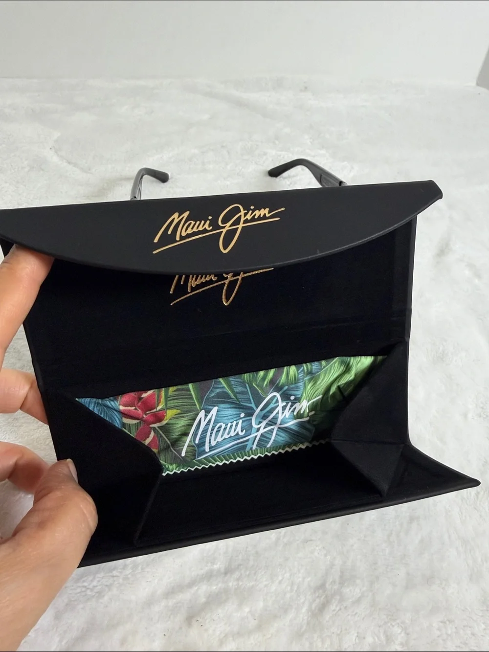 Maui Jim GRY Stingtay Gloss Balck Sunglasses